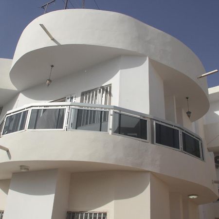 "La Coquille", Joli Loft, Moderne, Propre, Sur Et Calme Au Coeur De Saly Apartment Ngoại thất bức ảnh