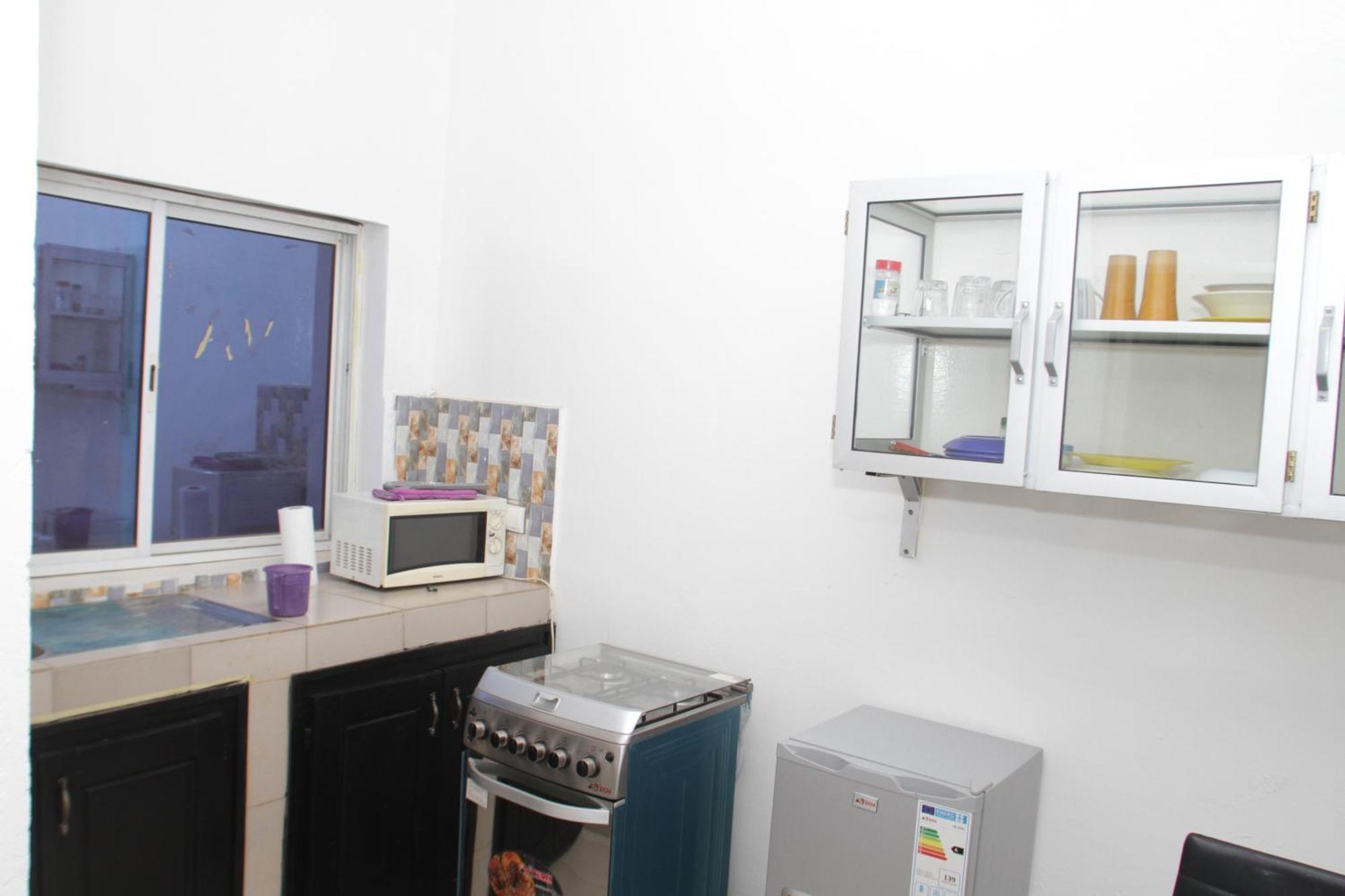 "La Coquille", Joli Loft, Moderne, Propre, Sur Et Calme Au Coeur De Saly Apartment Ngoại thất bức ảnh
